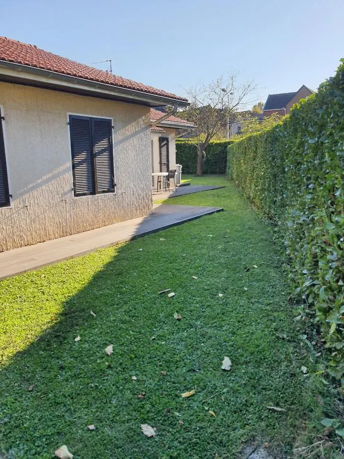 Chambre Dans Villa Chez L'Habitant, Parking Gratuit, Sanitaires Partages Rhut